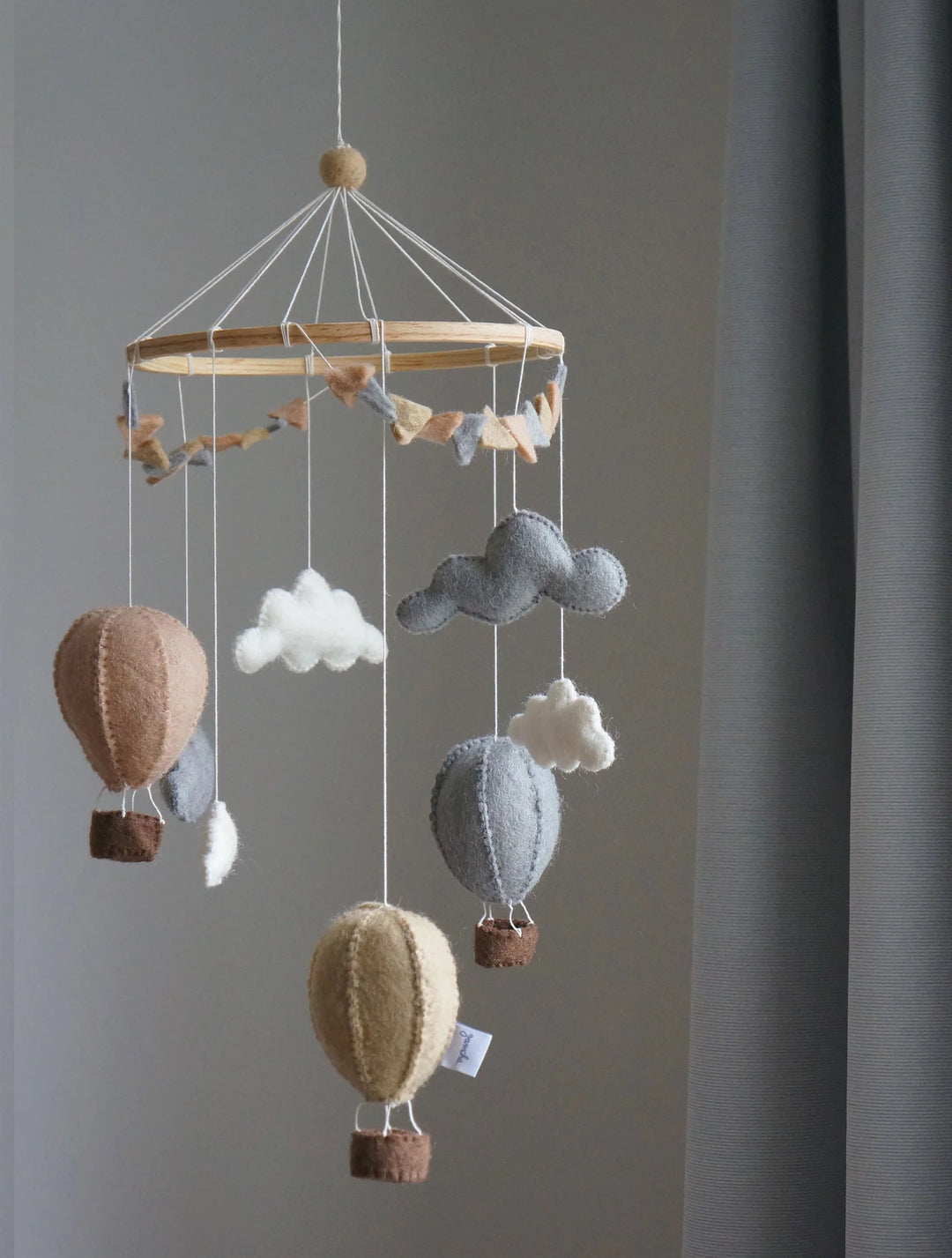 Gamcha Air Balloon Mobile - Beige