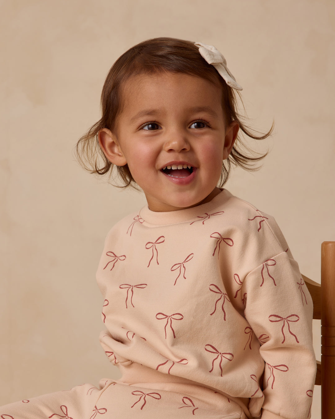 Quincy Mae Relaxed Fleece Sweatpants - Red Bows