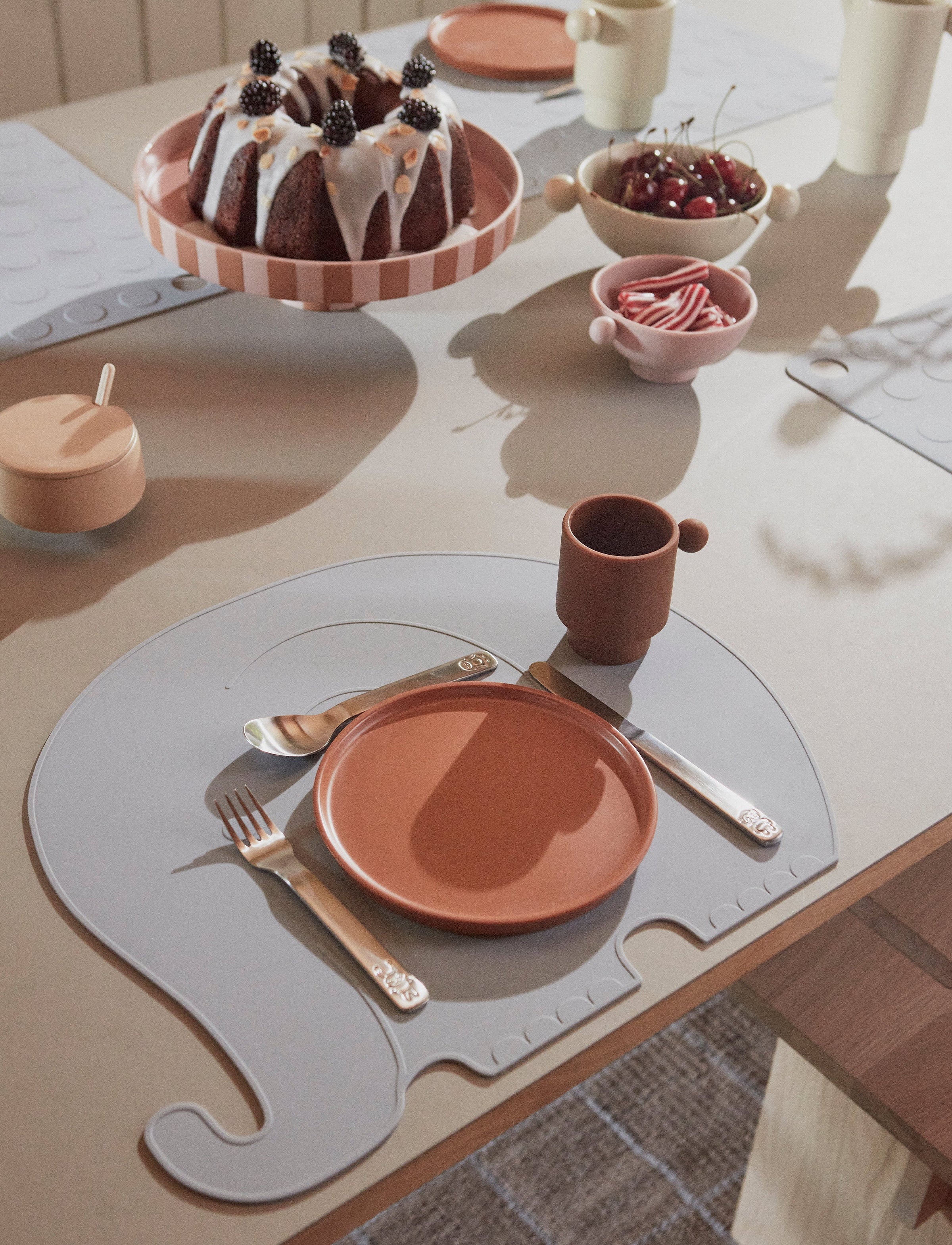 Tableware, Dining + Lunch Boxes