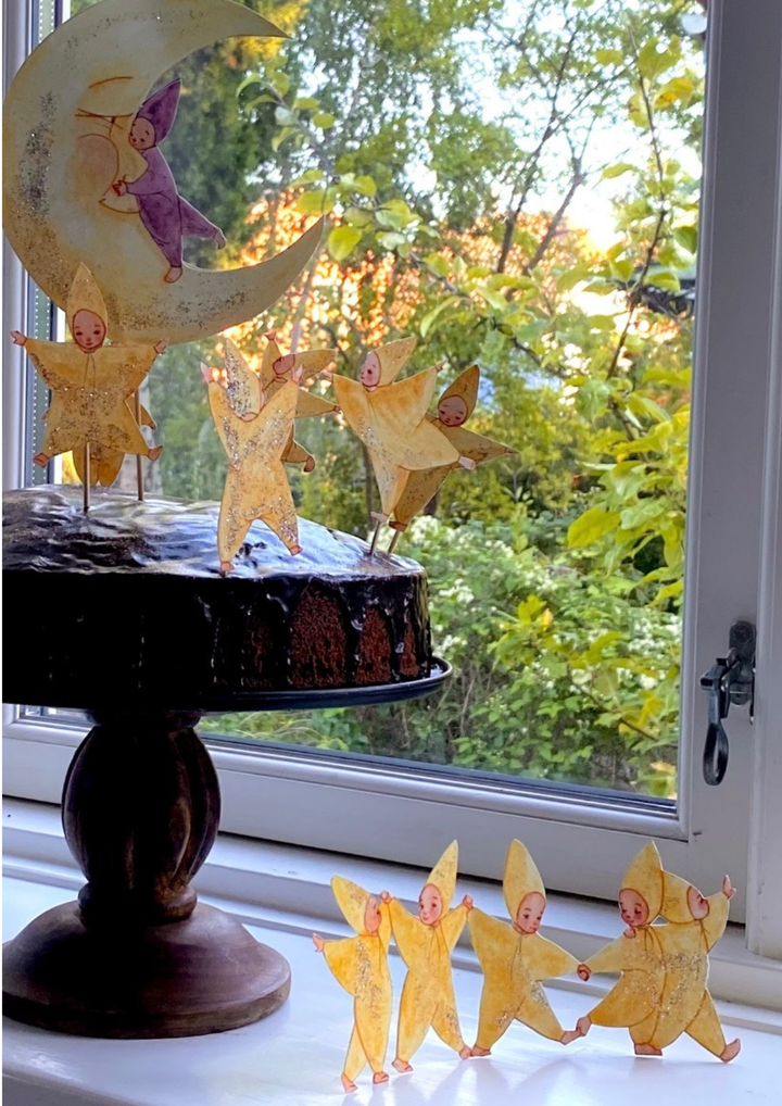 Tall Hat Tales Decoration - Dancing Star Children