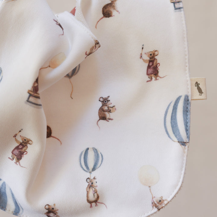 Fledge and Thread Bib - Mouse & Air Balloon