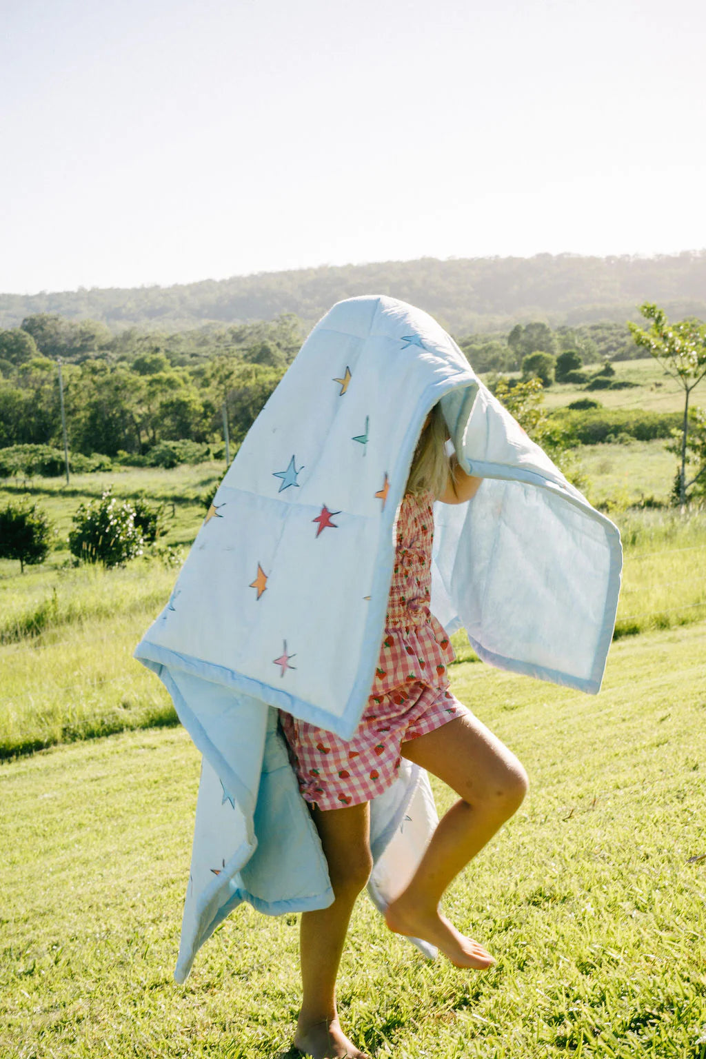 Play Linen Reversible Rainbow Quilt - Retro Star