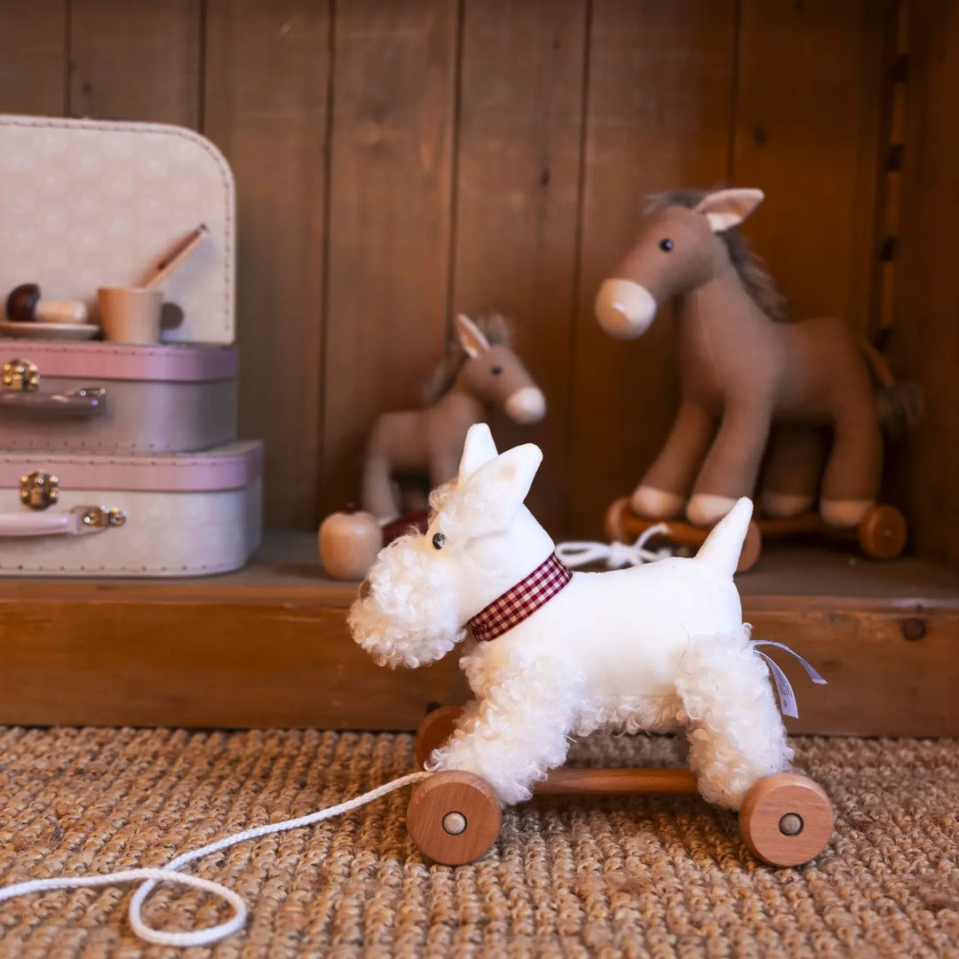 Egmont Toys Pull Along Lola Dog