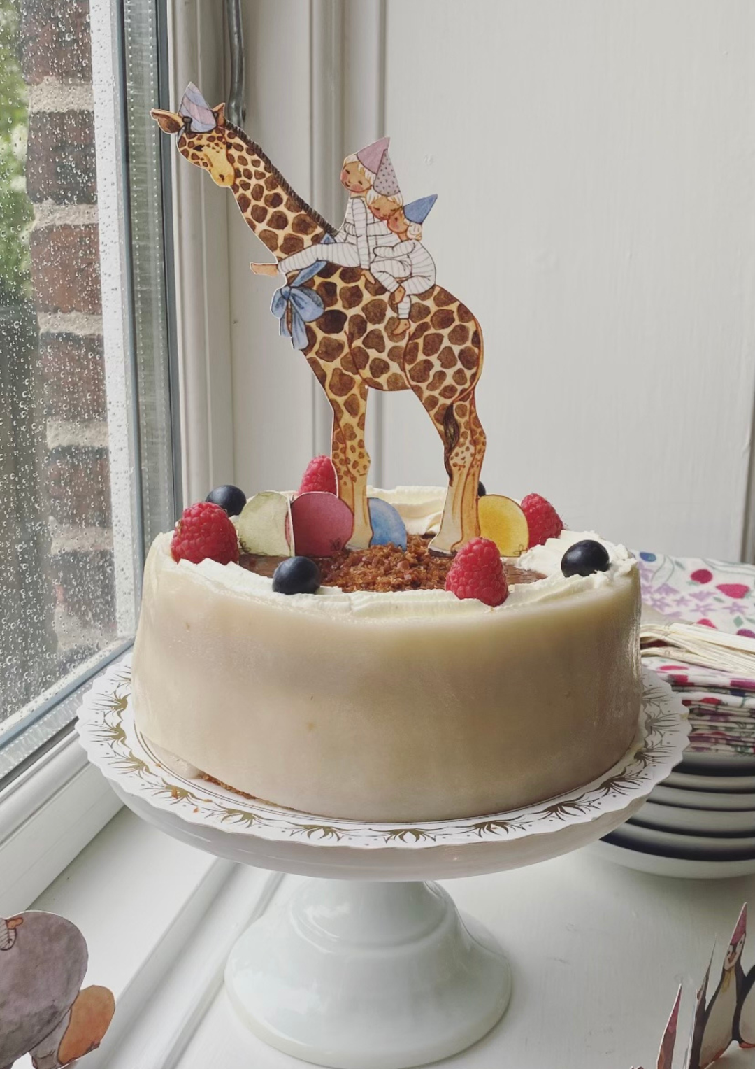 Tall Hat Tales Birthday Decoration - Giraffe