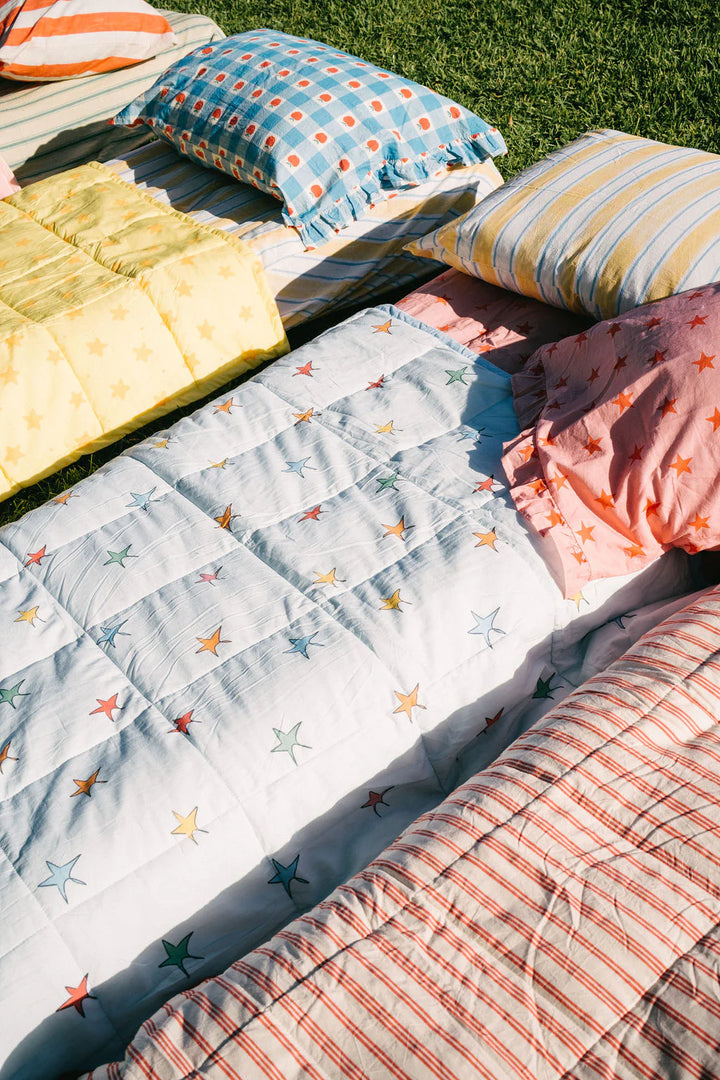 Play Linen Reversible Rainbow Quilt - Retro Star