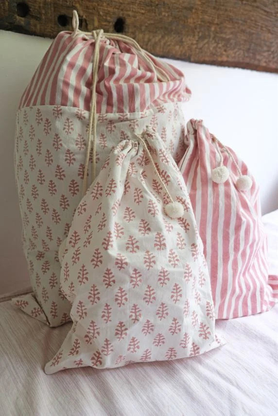 Fiona Walker England Drawstring Storage Pom Pom Bag - Pink