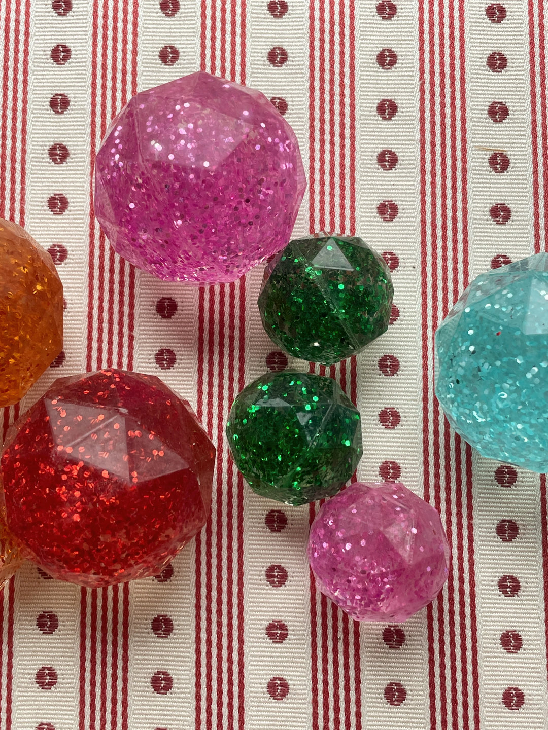Konges Sløjd Star Bouncing Balls - Glitter Multi