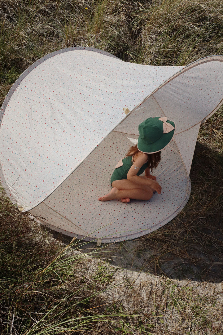 Konges Slojd - Beach Tent Pop Up Shelter UV50+ - Multi Hearts