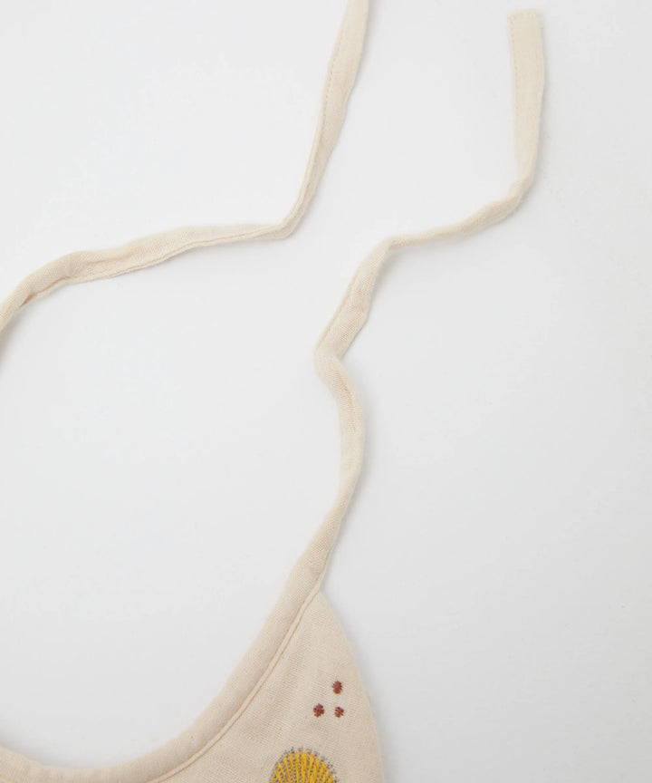 Philé Embroidered Bib - Seashells