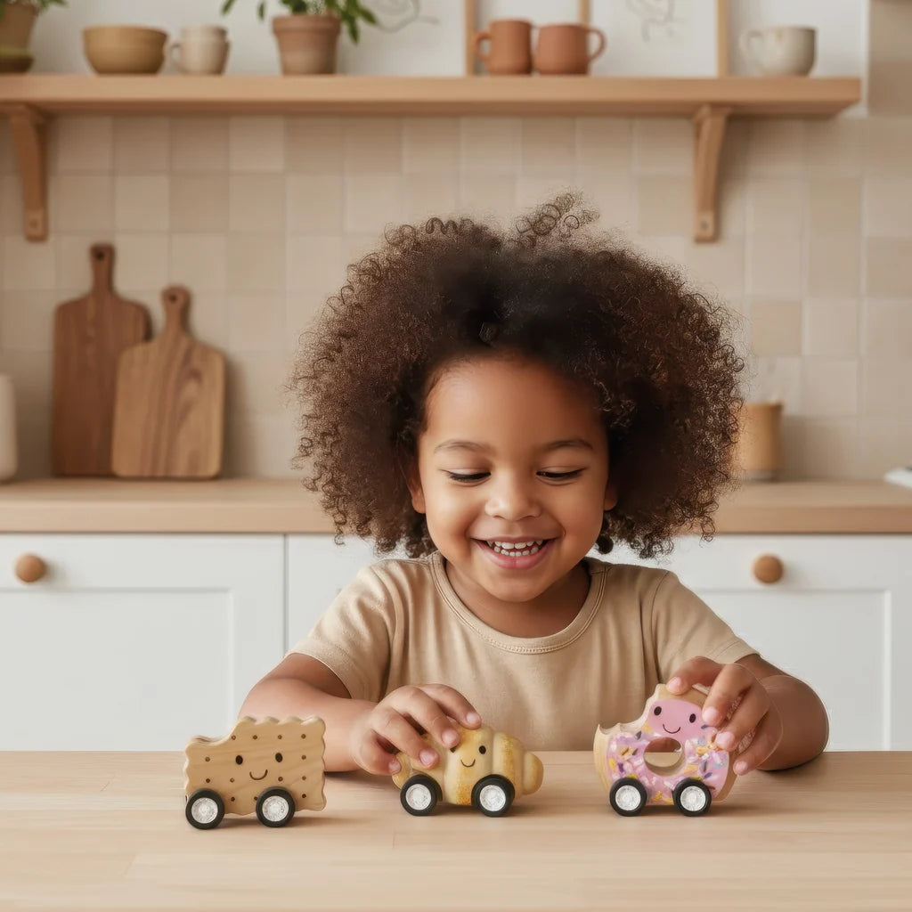 Speedy Monkey Pull Back Baking Toy