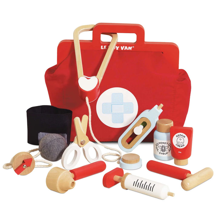Le Toy Van Doctors Bag Set