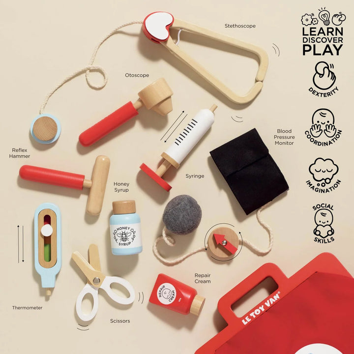 Le Toy Van Doctors Bag Set