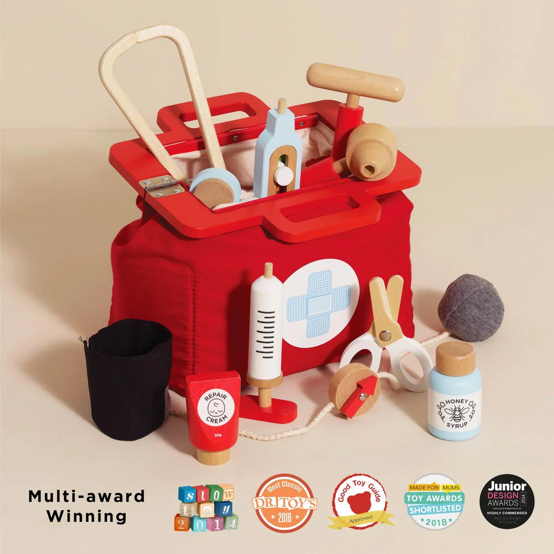 Le Toy Van Doctors Bag Set