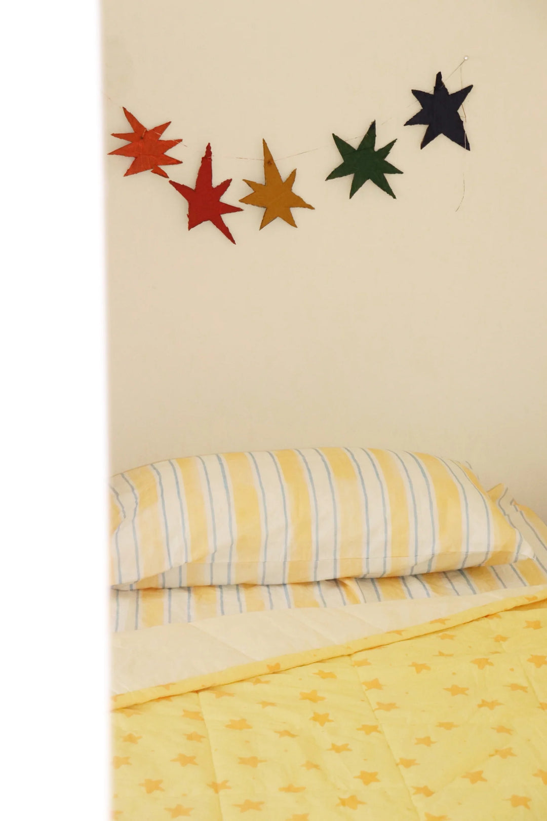 Play Linen Reversible Quilt - Star Sprinkle