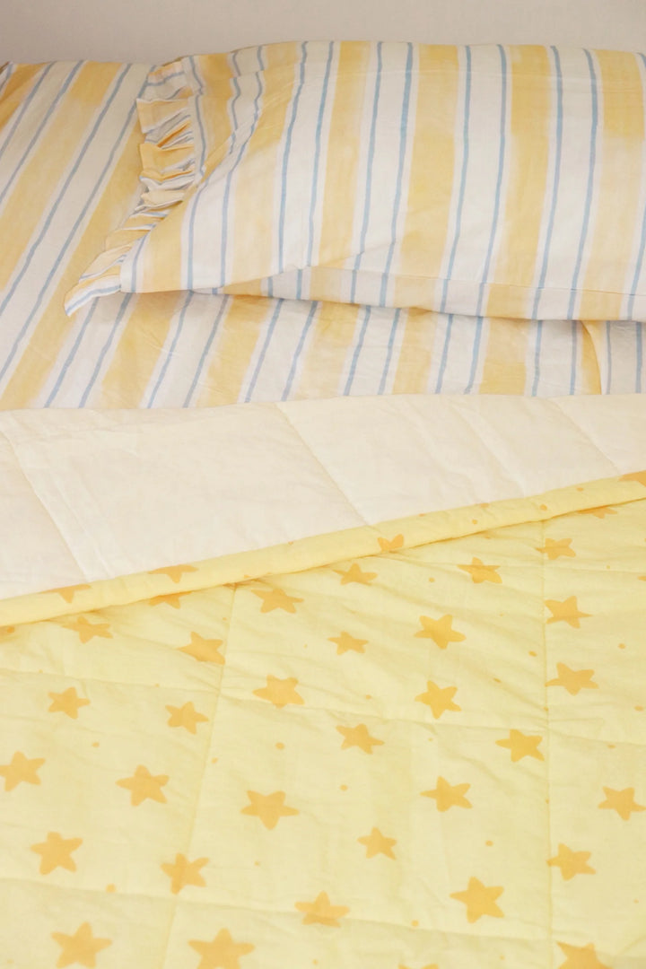 Play Linen Reversible Quilt - Star Sprinkle