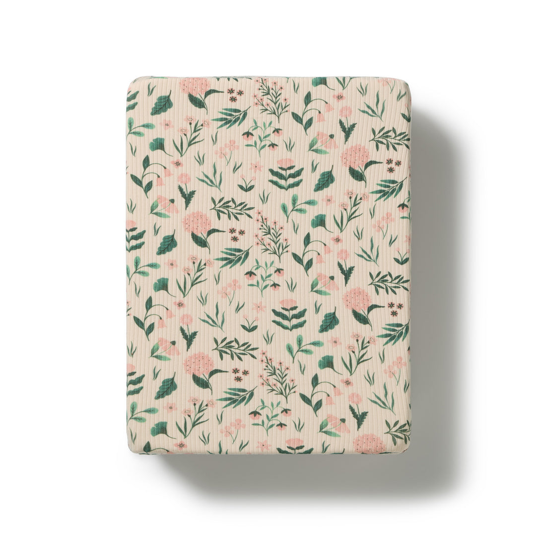 Wilson &amp; Frenchy Organic Bassinet Sheet - Sweet Bloom