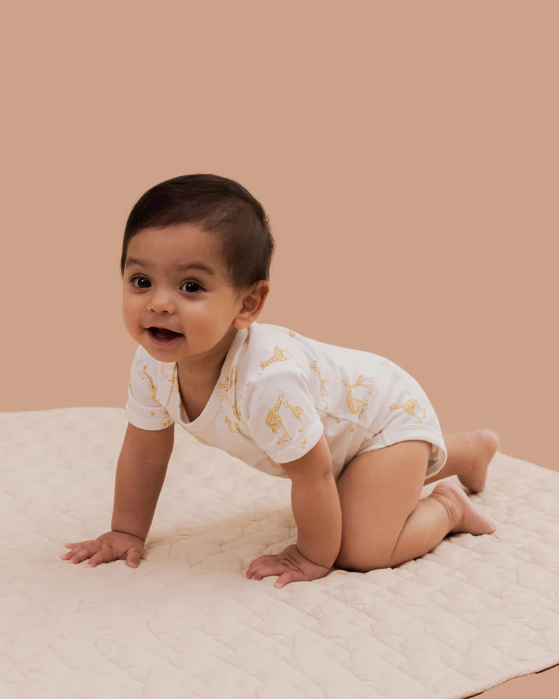 Minihaha Short Sleeve Organic Bodysuit - Giraffe