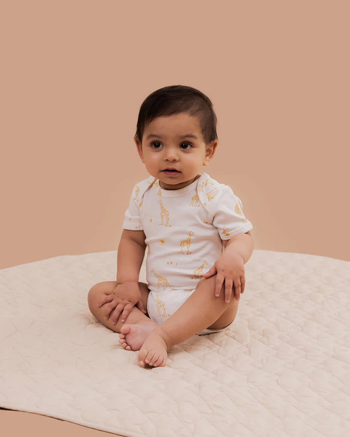 Minihaha Short Sleeve Organic Bodysuit - Giraffe
