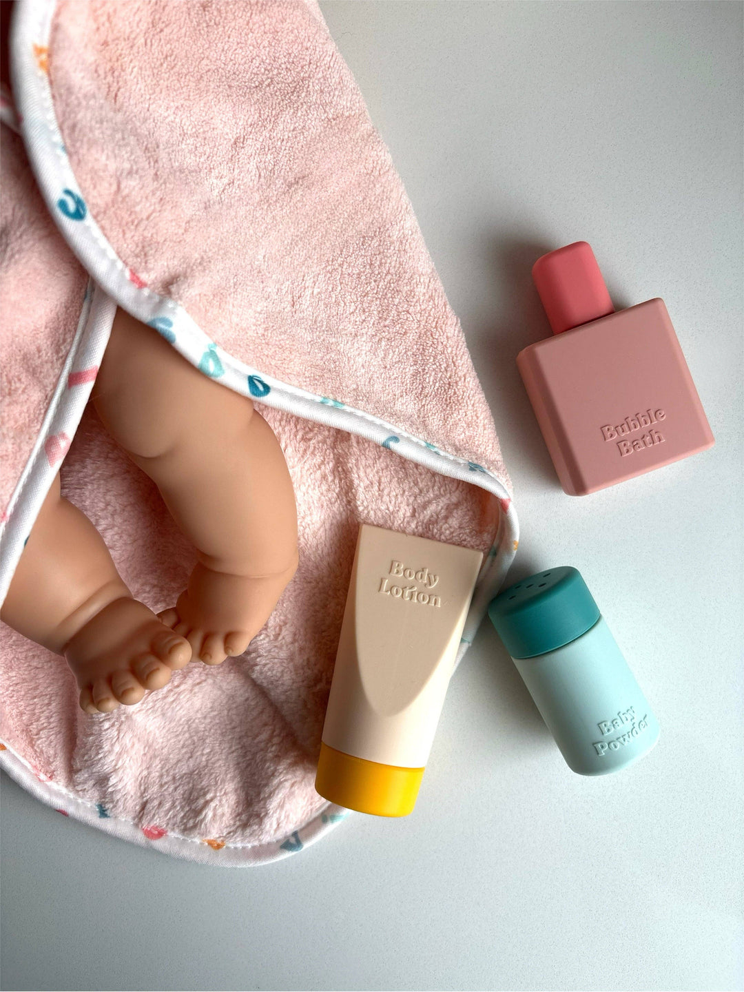 Tiny Harlow Doll Bath Time Set
