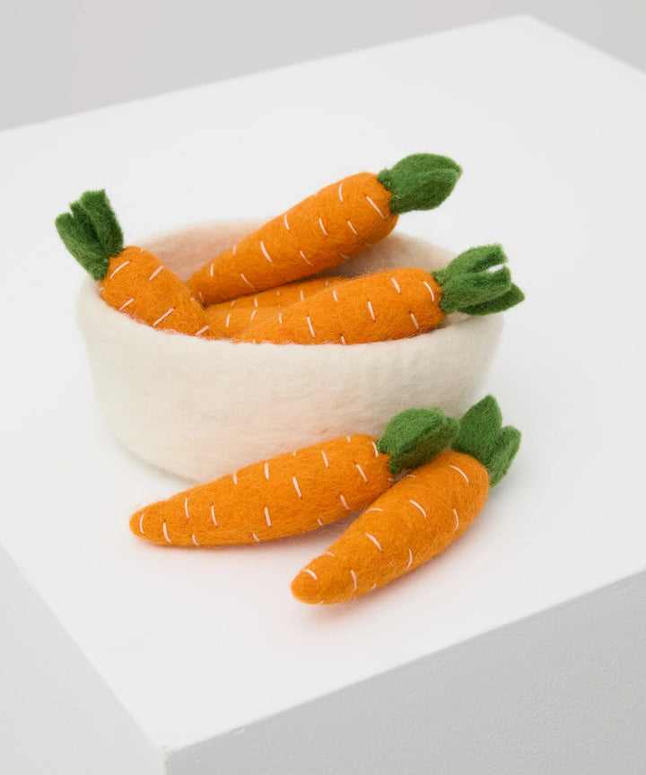 Philé Felt Crate of Carrots
