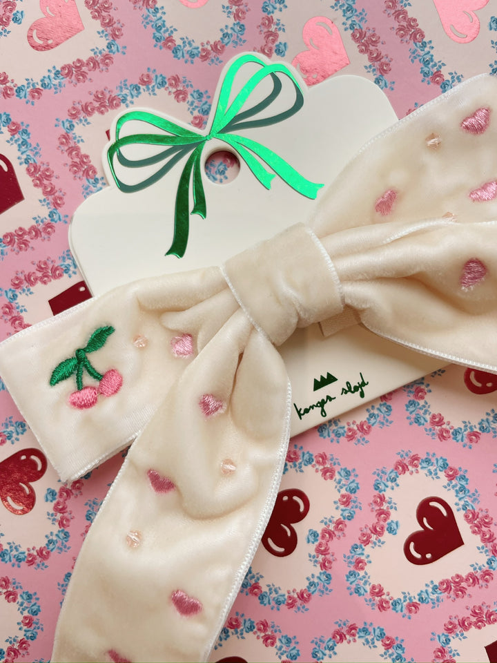 Konges Sløjd Velvet Bow Pearl Hairclip - Pearled Ivory