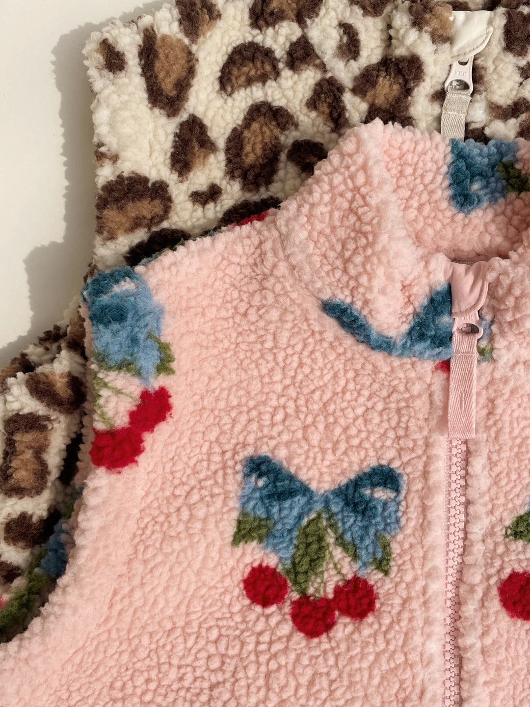 Konges Sløjd Jody Teddy Vest - Amarena Rose