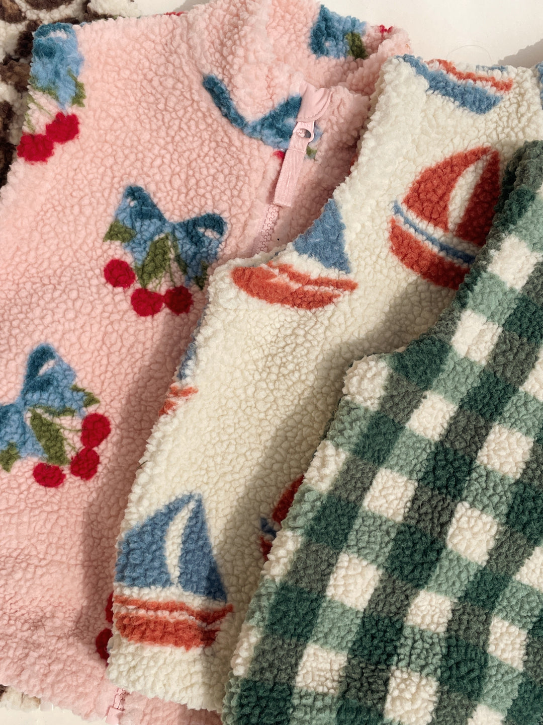 Konges Sløjd Jody Teddy Vest - Amarena Rose