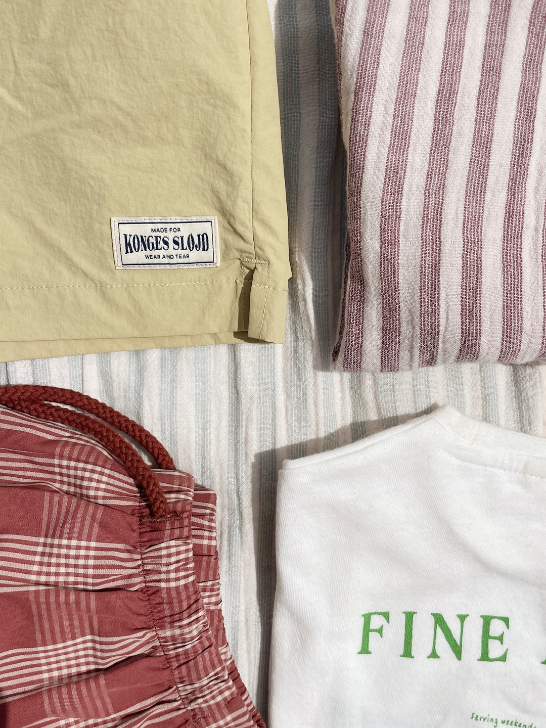 Konges Sløjd Era Tee - Off White / Fine Dining