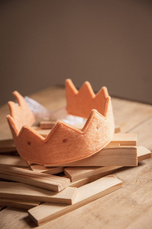 Muskhane Kumari Crown - Blush