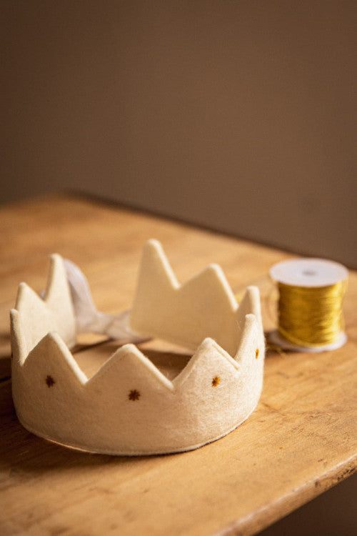 Muskhane Kumari Crown - Natural
