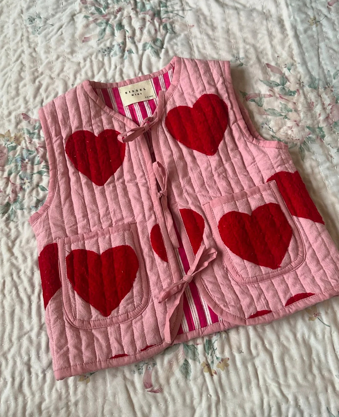 SISSEL EDELBO MINI Honey Mini Vest - Red Hearts