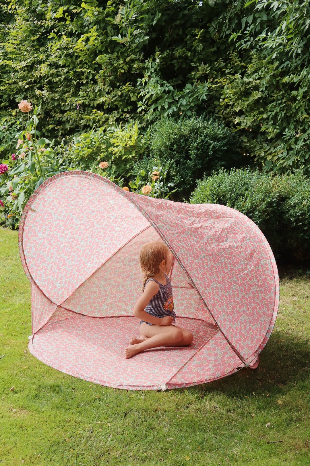 Konges Sløjd Mini Beach Tent Pop Up Shelter UV50+ - 	Bon Coeur Coloré