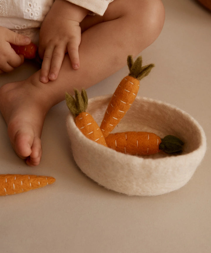 Philé Felt Crate of Carrots