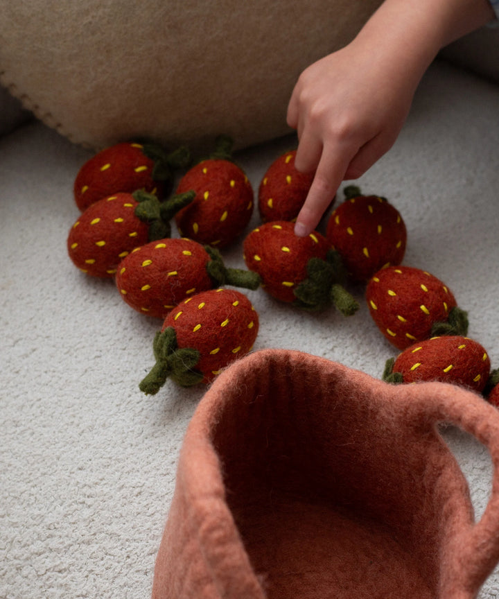 Philé Felt Basket of Strawberries