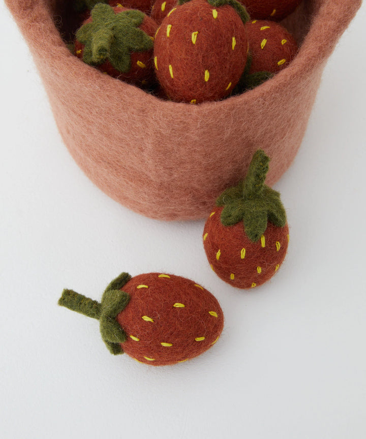 Philé Felt Basket of Strawberries