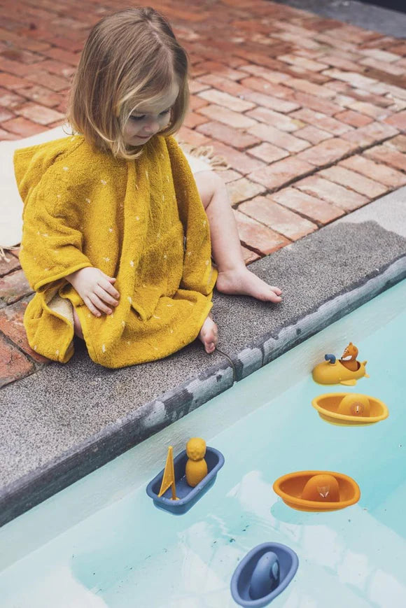 Trixie Poncho Towel - Mr Lion / Pre Order