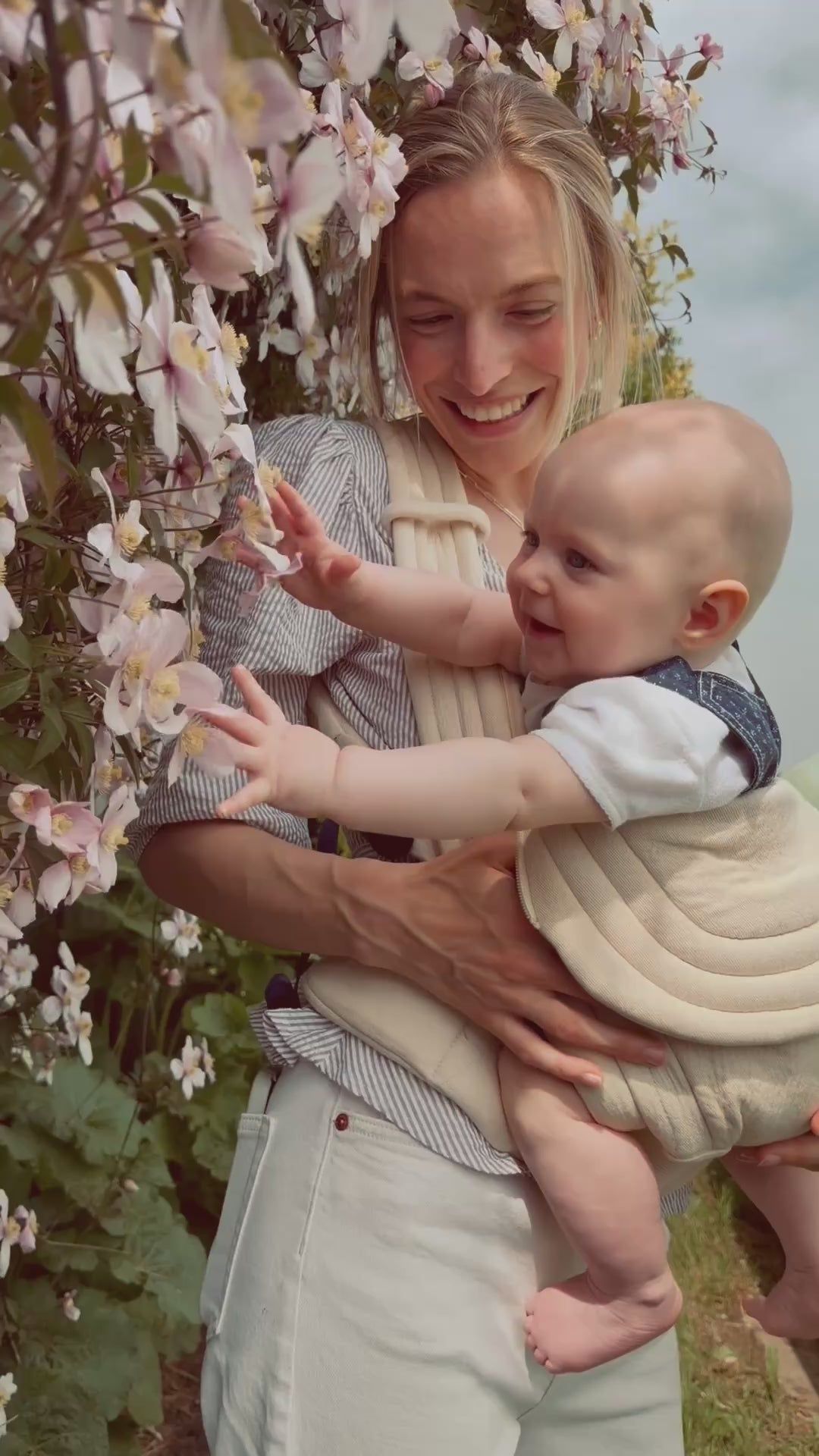 Moova Balance Baby Carrier - Off White TWO LEFT!